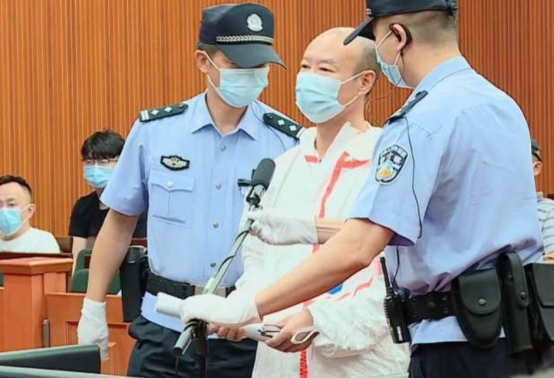 杭州杀妻碎尸案细节曝光,38辆粪水车成线索,整栋楼无人敢住