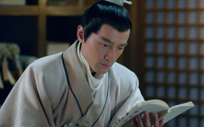 胡歌|时隔六年，胡歌终于又接古装剧，看清合作女主：网友有点失望