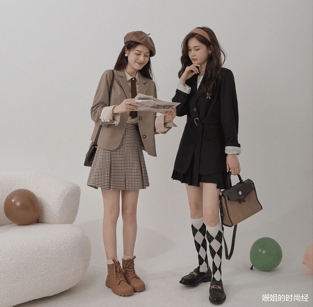 姗姐的时尚经|“打工人”可照搬的西装穿搭，一件西装多种搭配，实用又时尚