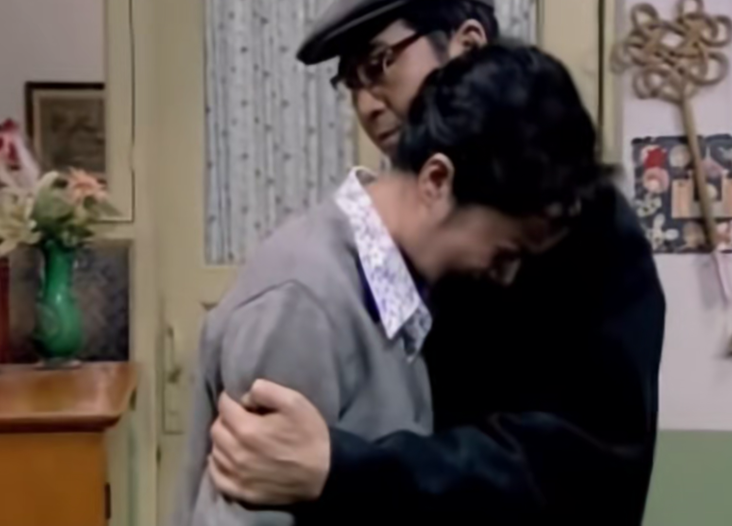 佟志|三读《金婚》原著：顿悟文丽离婚时的“哭带撕抓咬”，生生被逼的