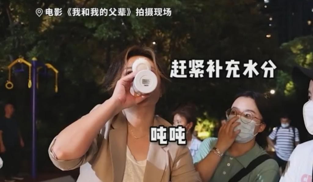 马丽|沈腾助马丽产后减肥，女方做高难度健身动作狂流汗，直呼能瘦2斤