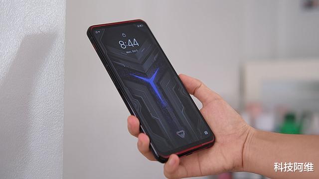 联想|从4199元跌至2299元,12GB+256GB+90W闪充,无奈依旧被冷落