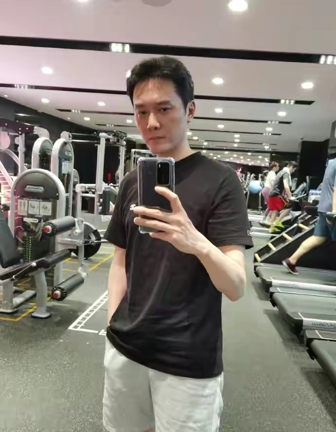 迟重瑞|5位婚后“发福”的巨星，周杰伦“放飞自我”，王力宏根本认不出