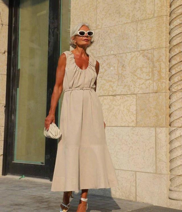 望江楼外楼|年过50的女人，穿衣打扮别作妖，只要做到：不装嫩也不显老就好看