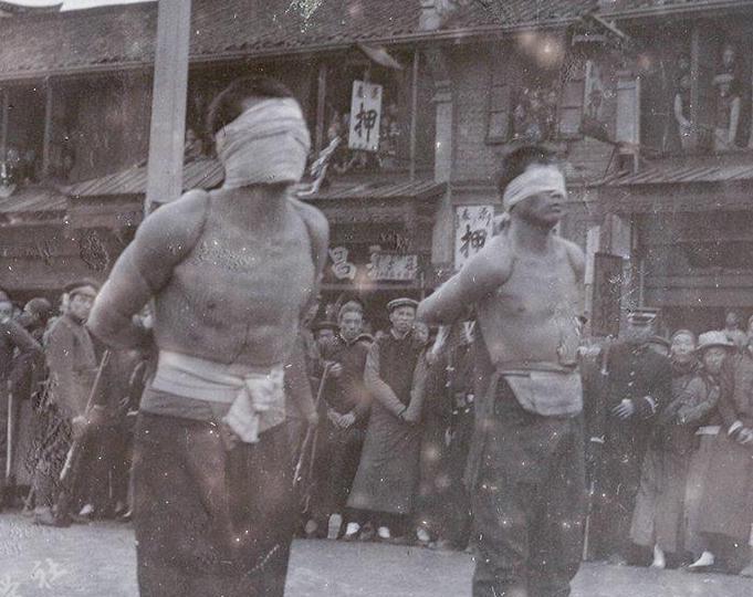 |清朝砍头有多残忍?洋人目击砍头的细节,侩子手3分钟砍33个脑袋