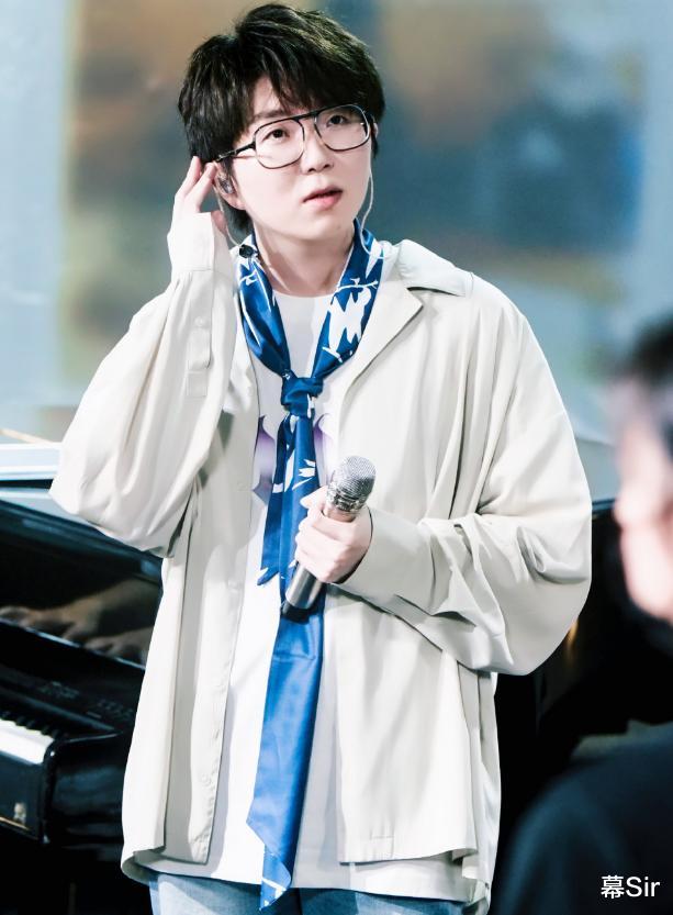 毛不易|“逆天改命”毛不易，当年被华晨宇当众教训，他却用才华战胜资本