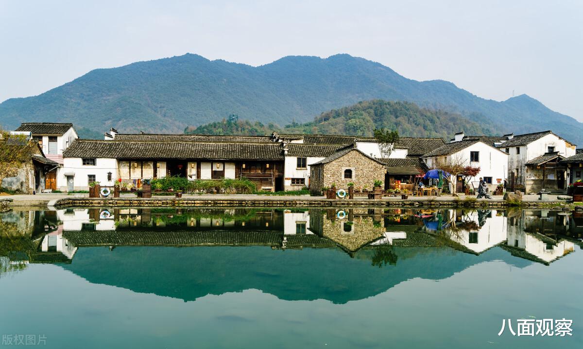 八面观察|催眠故事烩:小伙种个瓜就能封侯拜相,还做了真龙天子