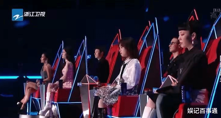 中国好声音|2021《中国好声音》首播，旋转座椅简陋不堪，选手质量发生大变化