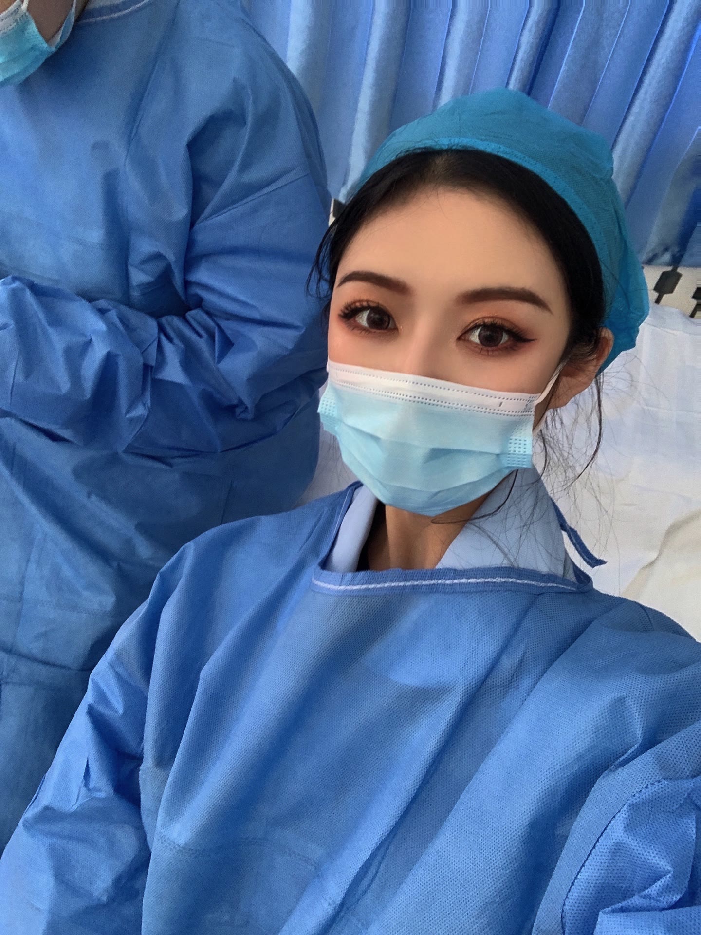 穿衣搭配|职业故事之夜班医生丨男人跑到急诊就说要打止痛药，还指定打吗啡