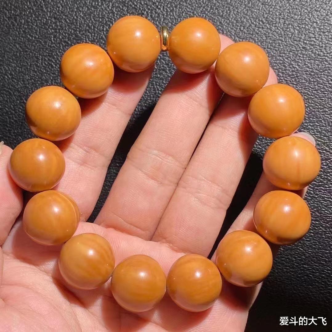 文玩|最大尺寸的文玩猴头光珠您见过吗？市面上这样的尺寸应该很少。