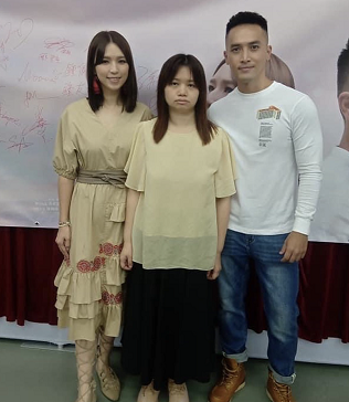 亚姐|亚姐15强泳装照曝光！自信叉腰秀白皙美腿，身材肥瘦不均太扎眼