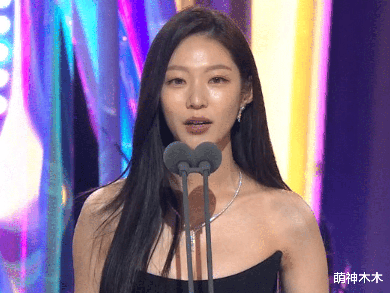 生图|外网曝光韩国青龙奖明星生图，油光满面脸僵嘴歪，宋仲基一脸憔悴