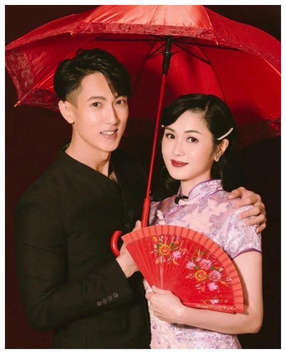 倪景阳|吴尊和初恋妻子补婚纱照，林丽吟穿旗袍风韵十足，身份更是不一般