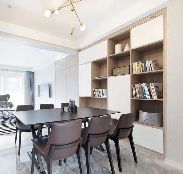 流行装修风格|书柜位置丨家里没有书房，书柜怎么放？这5种设计太妙了！