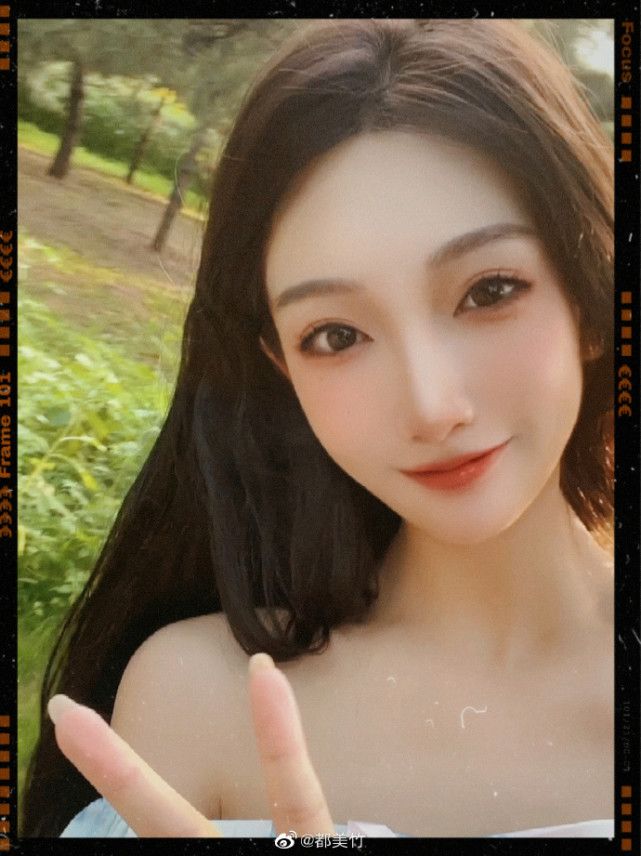 都美竹|网传都美竹整容,本尊公开隐藏旧照,未动鼻子下巴只做双眼皮箍牙