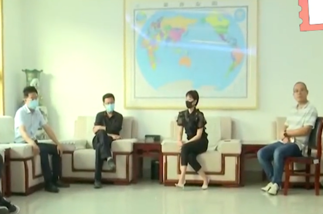 购房置业|买房交一万定金抵两万，签合同时郁闷了：定金竟变洗浴中心服务费