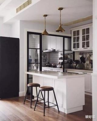 厨房的玻璃推拉门,已经过时了,聪明人都这样做,你还不知道吗?