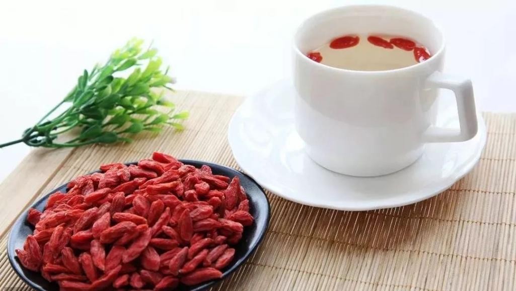 养生|入冬吃什么最养人?医生:冬季食补吃这7种“宝”