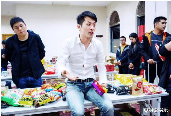 Q姐说娱乐 从农民的儿子到“带货一哥”，辛巴的成名史，没你想的那么简单