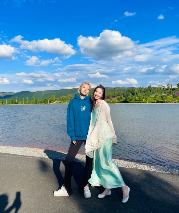 |好友曝陈露被带走调查？电话联系不上，闺蜜王萌发文讽刺