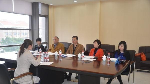 招聘|公务员将实行“聘任制”，年薪有望超30万，同时还有一个坏消息