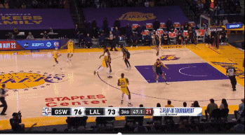 勇士队|24秒压哨绝杀！又砍三双！詹姆斯附加赛干崩勇士！以后别打他的脸