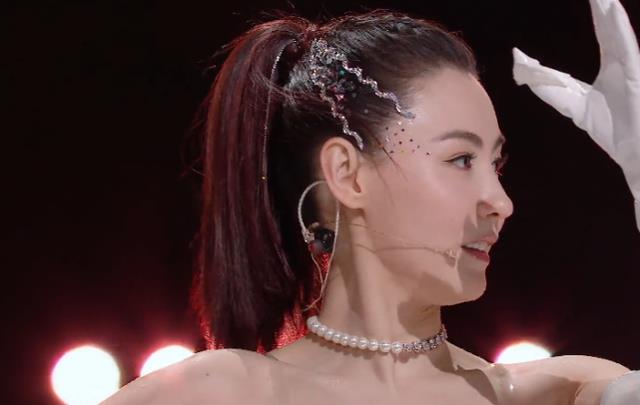 张柏芝|张柏芝“耍大牌”不做个人介绍？得知真实原因，黄晓明一脸无语