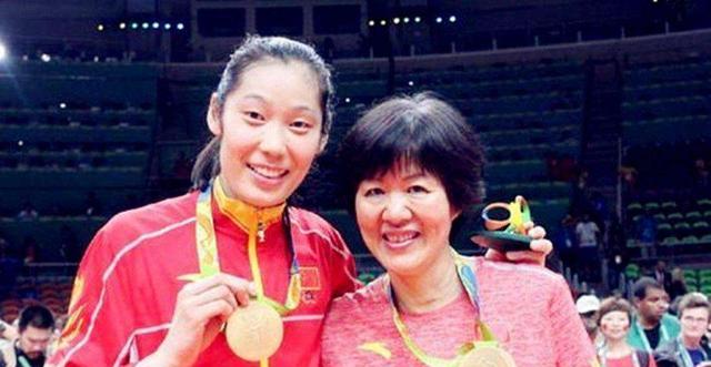 李盈瑩|19人選出12人！李盈瑩領(lǐng)銜中國女排奧運(yùn)會大名單出爐