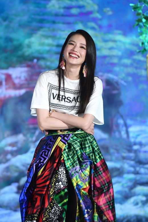 舒淇|舒淇冯德伦婚后感情甜蜜, 44岁舒淇嫁给爱情后幸福满泻美若天仙!