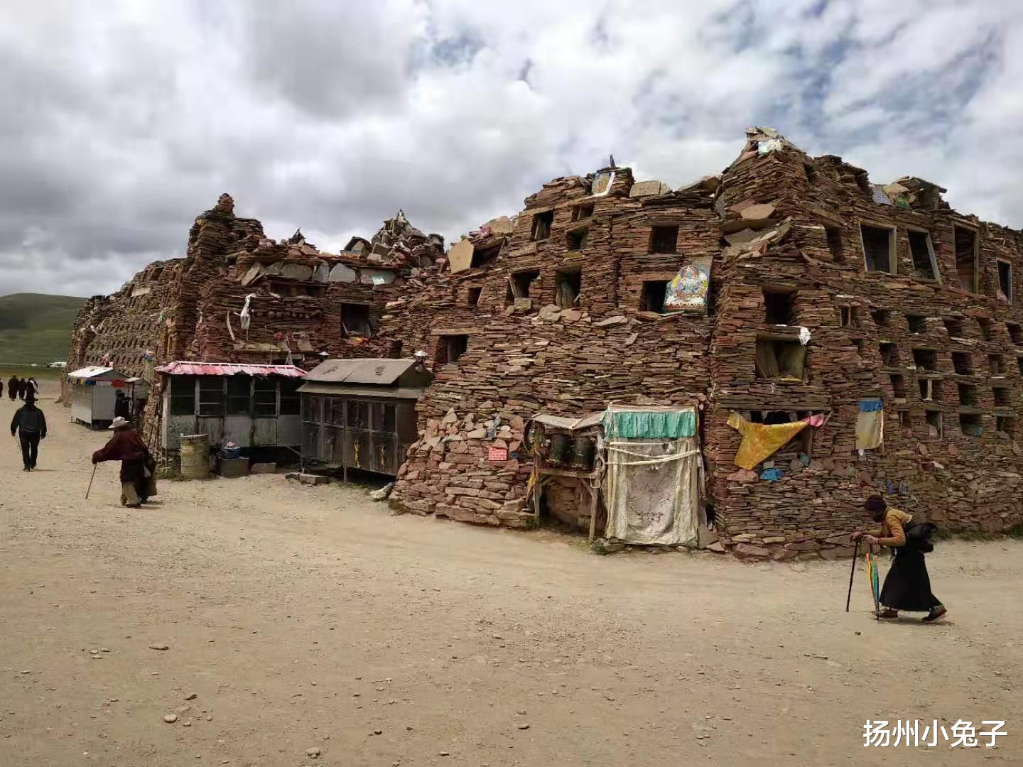 玛尼堆|什么样的石头和玉,被赋予无穷灵性?