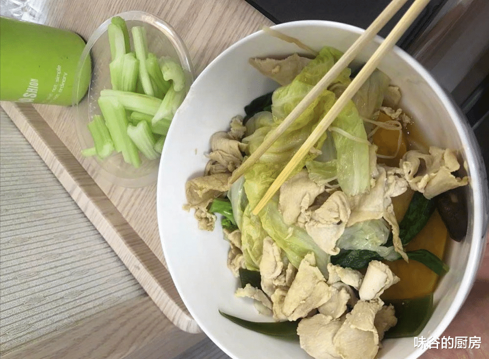 减脂|43岁黄晓明瘦了20斤，看了他的减脂食谱，网友：我还是胖着吧