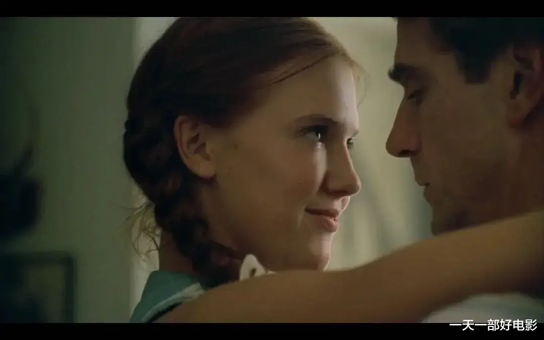 洛丽塔|满是情与欲的味道，让人无法拒绝的洛丽塔