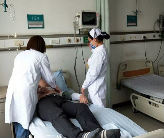 东北湖御 广西夫妻双双脑梗入院，医生：炒菜天天放“它”，血液或已“黏如粥”