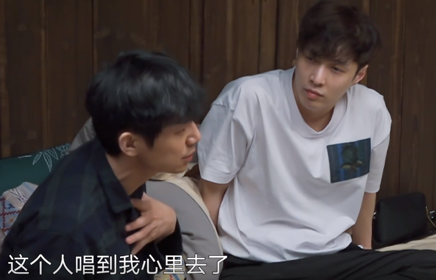 张艺兴|张艺兴的歌为什么不红？何炅和黄磊联手指出了问题所在！