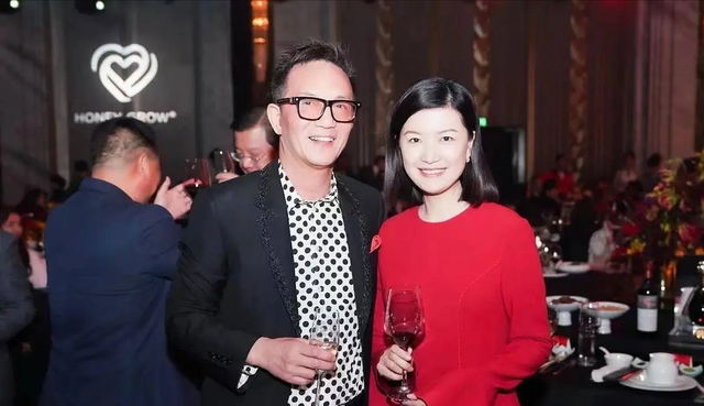 主持人|贵为知名主持人，竟联合为出狱富豪庆生，他们满脸谄媚胆大包天！