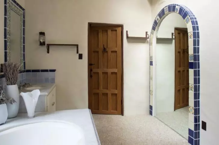 江疏影|90岁老帅锅克林特.伊斯特伍德975万美元豪宅，到底长什么样？