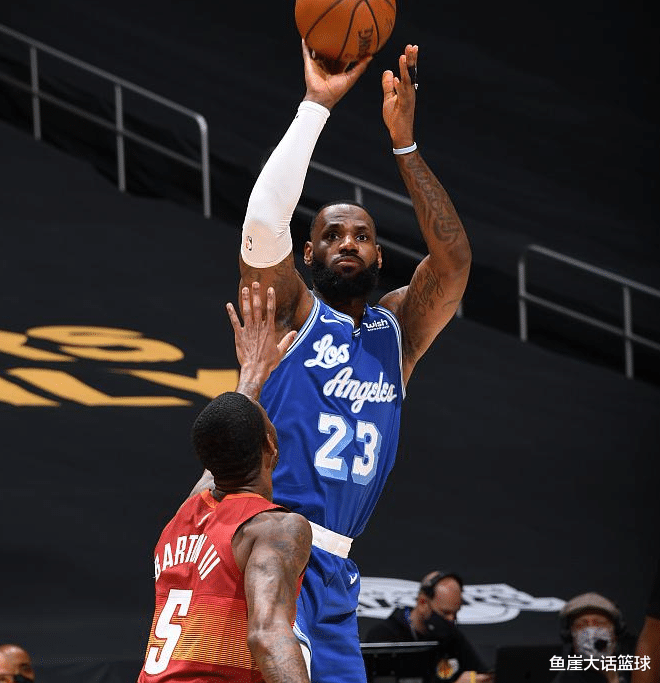 勒布朗·詹姆斯|大胜！约基奇13+6，詹姆斯三双浓眉梦游，施罗德立功，哈雷尔13+4