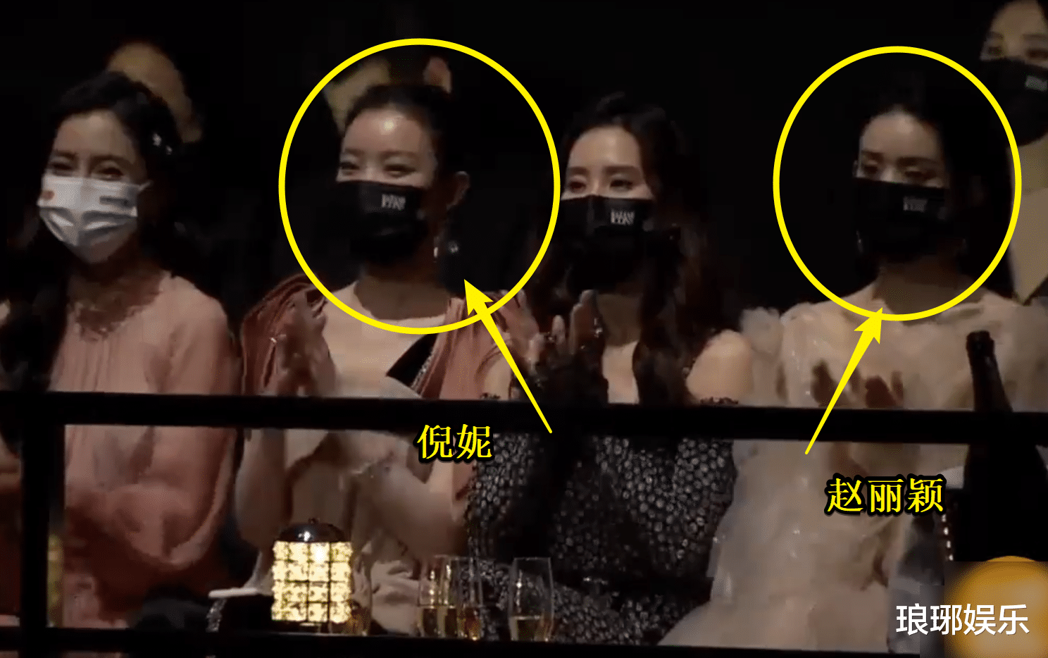 赵丽颖|赵丽颖遇到冯绍峰前女友，二人台下相处很尴尬，她却帮忙解围了