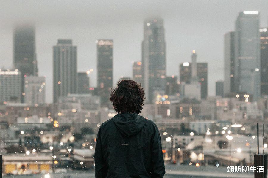 翊昕聊生活|全红婵全网爆火后，过往被扒：妈妈病痛的时候，亲戚在哪？