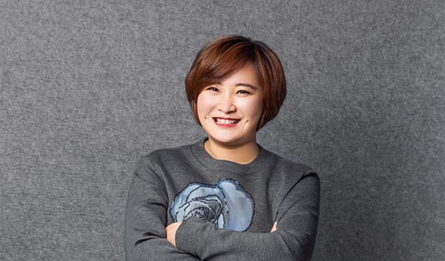 卡卡卡卡卡戎 《你好，李焕英》口碑炸裂！中文译名更具深意！