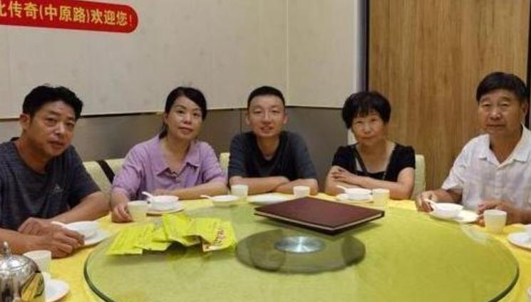 杜新枝|后院起火？杜新枝粉丝开始互相诋毁，老杜赶紧发长文安抚粉丝