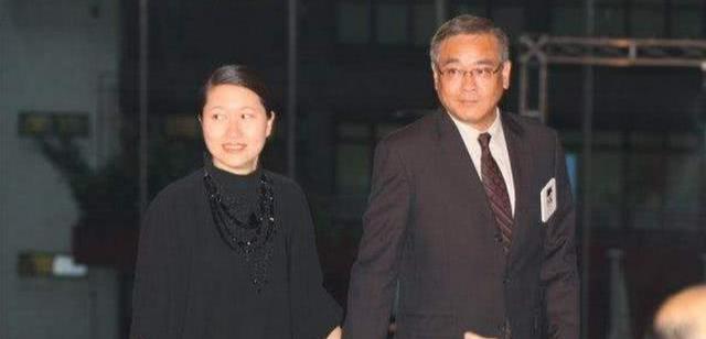 尔冬升|一对五十岁的丁克夫妻，潇洒了二十年，参加一场婚礼后却沉默了