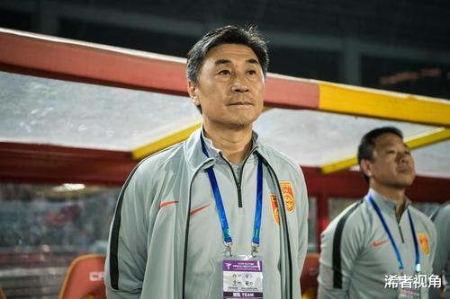 王霜|深夜0点！贾秀全做出争议表态：王霜收获坏消息，球迷骂声一片