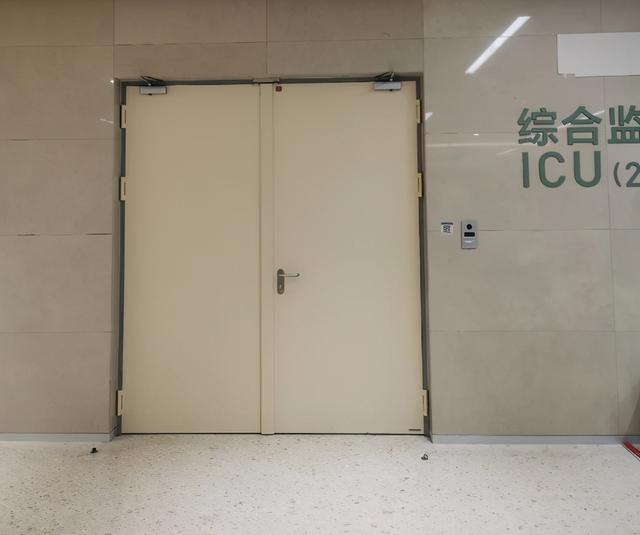 生活报 刑警办案时从7楼坠下!刚刚,最新消息来了