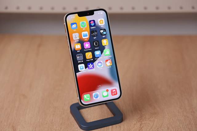 国产手机|国产手机品牌误判？纷纷追随苹果提价后，4000元档旗舰机匮乏