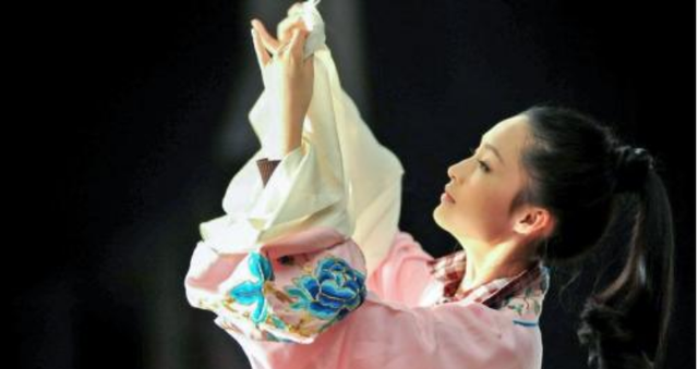 娱乐圈|她被国家“秘密”培养9年，却转身投进娱乐圈，背后原因耐人寻味