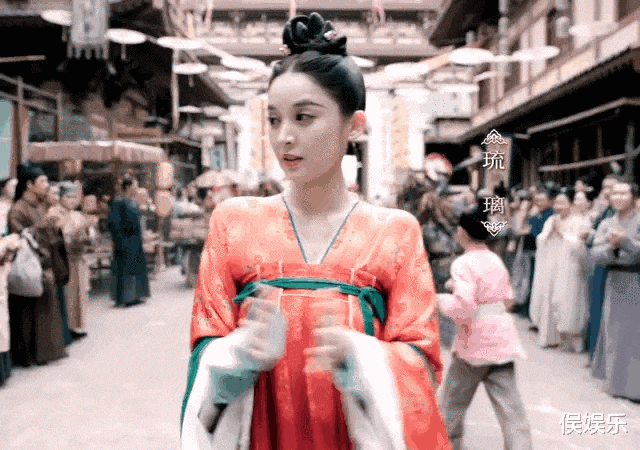 林允|活泼少女不好演：有人五官灵动接地气，有人五官乱动“接地府”