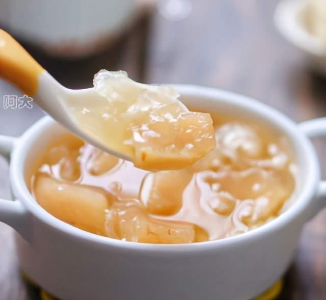 熬夜|身体常有4大表现，是在提示你：体内毒素过多了