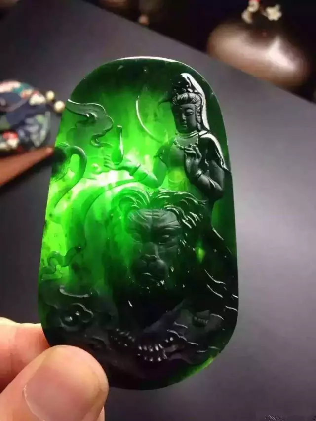 翡翠|80000元和800元的翡翠有啥区别