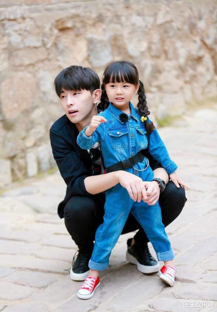 李汶翰|《爸爸去哪儿》邓伦的“女儿”小山竹也拍电影了,9岁变美变淑女